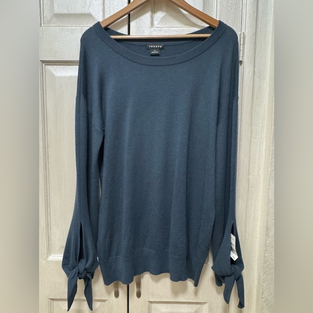 Nordstrom Trouvé Size XL Navi Midnight Knit Cashmere Blend Tie Sleeve Sweater